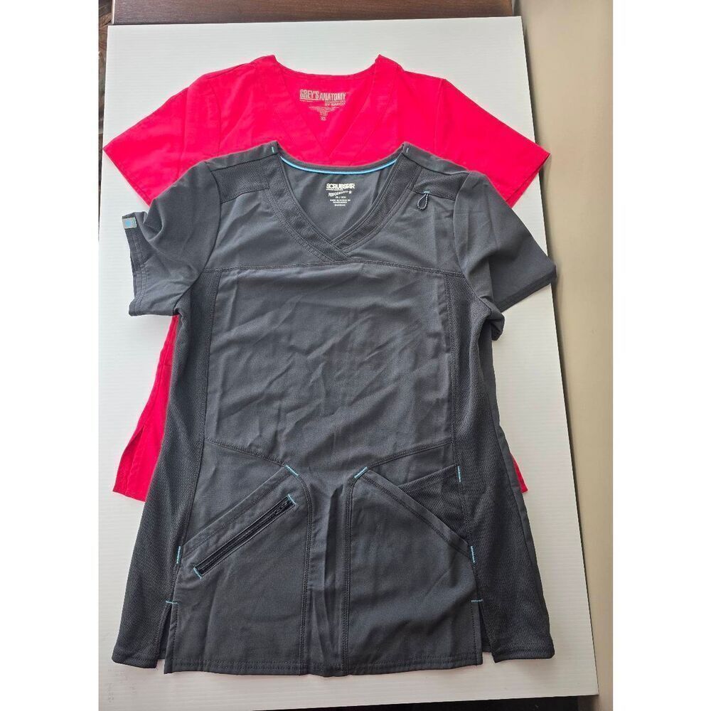 Scrubs Top Bundle 2 Tops Sz XS